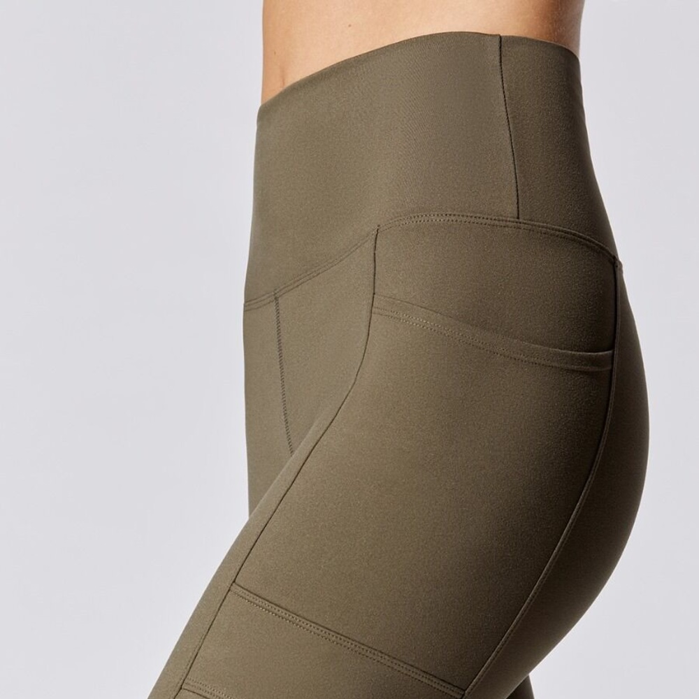 Carbon38 Utility Cargo High Rise Legging - Picture 7 of 11